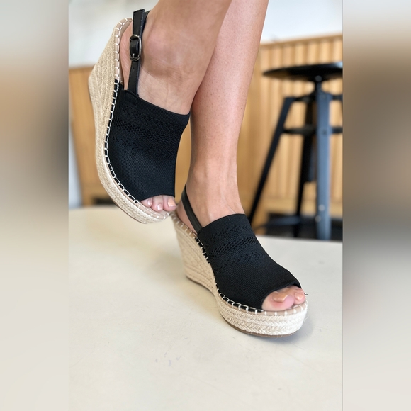 Forever Link Peep Toe High Heel Wedge Sandals - Picture 6 of 7